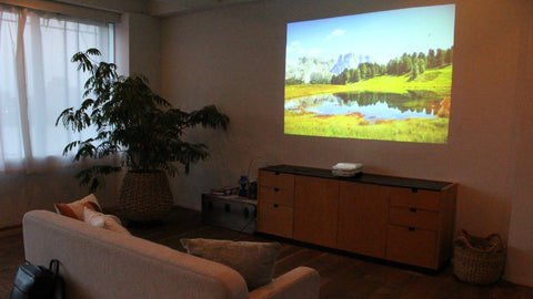 プロジェクターの映像を今よりきれいに観るには?