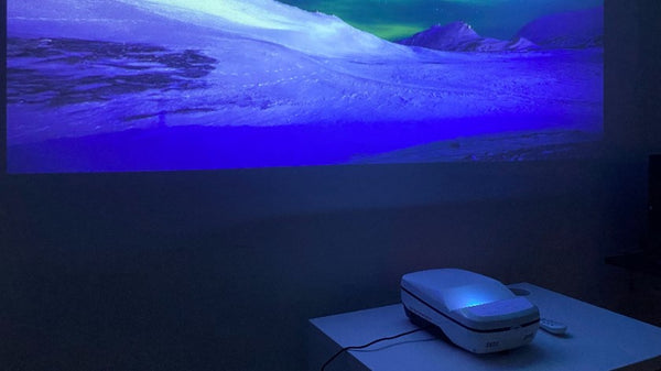 ultra-short-throw-projector-